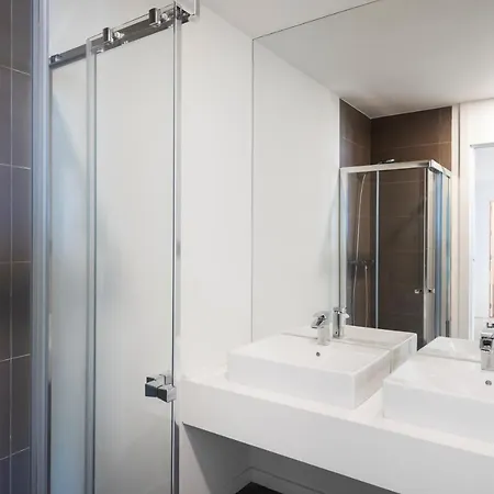 Le Mirage, Modern 3 Bedroom Overlooking The Pool * 埃斯特波纳