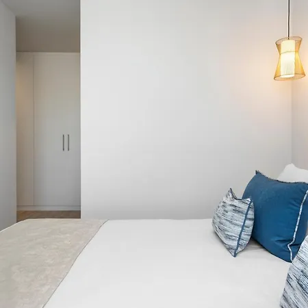 Le Mirage, Modern 3 Bedroom Overlooking The Pool 埃斯特波纳