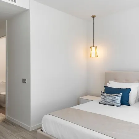 Le Mirage, Modern 3 Bedroom Overlooking The Pool * 埃斯特波纳